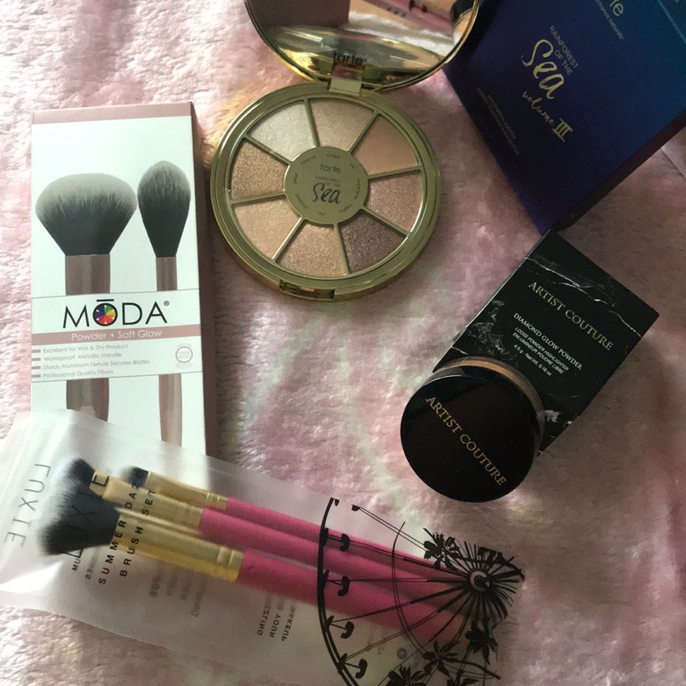 4pc Makeup Bundle 💄 includes TARTE
